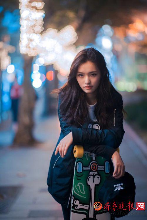 林允整容撞脸唐嫣何穗 网友:更丑了 烤瓷牙太大