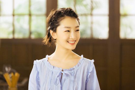 周冬雨加盟《中餐厅》 泰语救场被评可爱|周冬