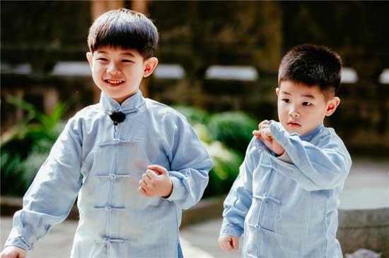 《爸爸5》安吉小鱼儿变“功夫小子”沙溢点赞