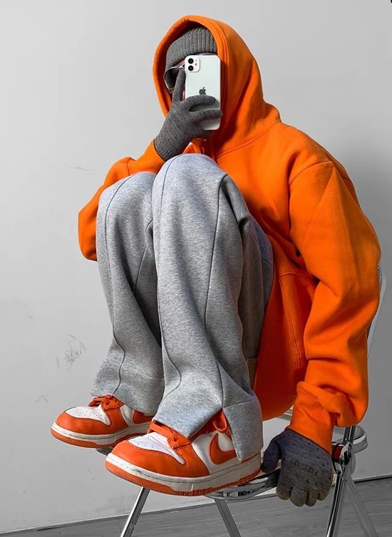  SHUNP 连帽纯色圆领卫衣