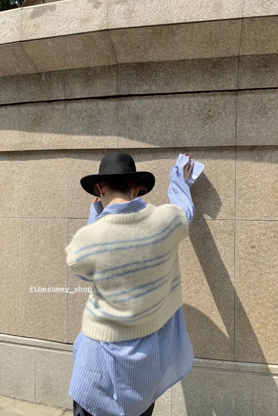 THESUMEY  V领随性温柔撞色毛线马甲