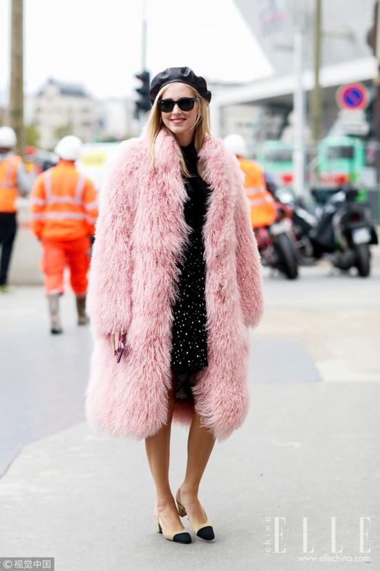 导播别急 蔡徐坤的貂还没穿