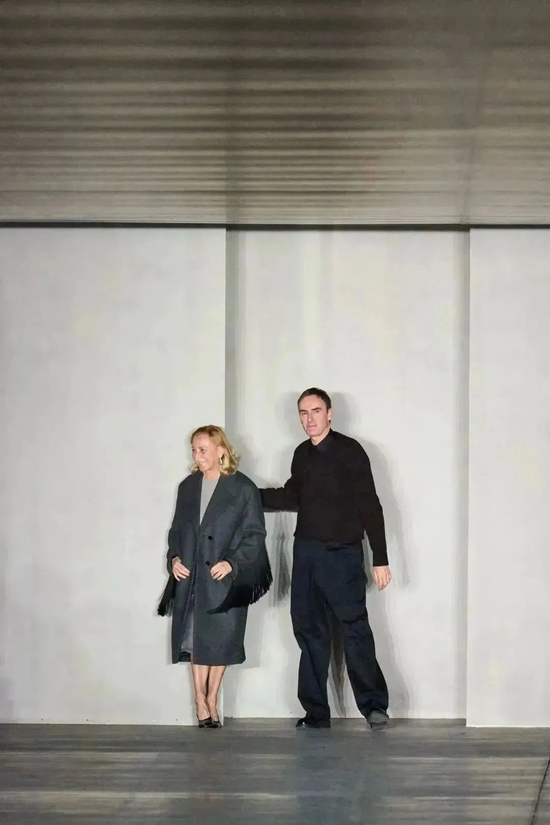 Via PRADA
