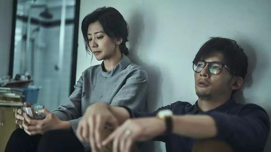 贾静雯：《我们与恶的距离》