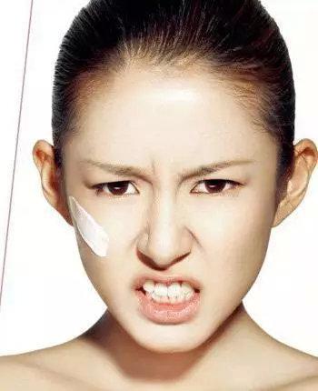 事实上,从肌肤的生理需求去寻找解套的方法,就无畏干燥的环境。