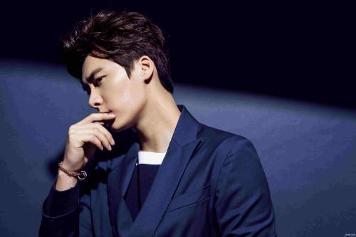 鹿晗、关晓彤、李易峰要上春晚 狗年春晚打青春牌?|李易峰|鹿晗|关晓彤_新浪女性_新浪网