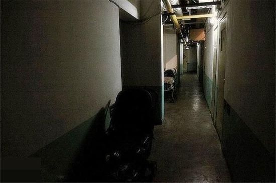 北上廣蟻族實錄 地下室的男女生活令人咋舌