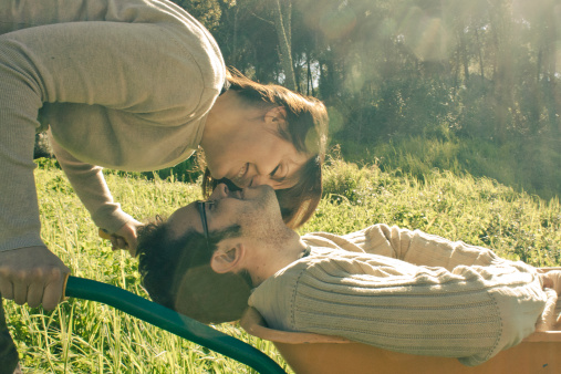 恋爱兵法 玩暧昧的5个标准 先主动你就输了|恋