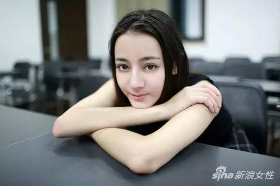 迪麗熱巴