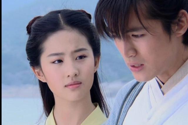 笑CRY!仙剑剧组婚讯连连 胡歌连登8次热搜|胡