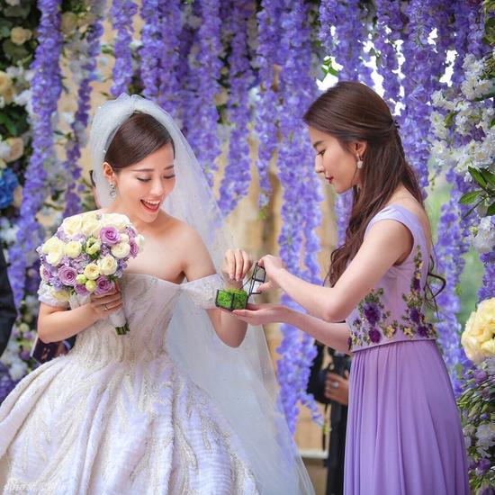刘亦菲与新娘