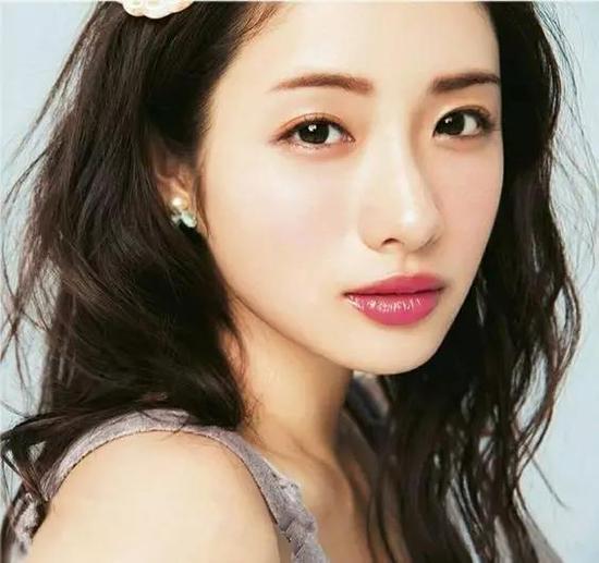 从村头小芳到国民小妖精,十元妹子如何悄悄变美的?|鼻头缩小术|自体脂肪填充|卧蚕_新浪女性_新浪网