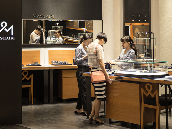 MASHAIRI没有玻璃柜台的珠宝店 开启轻奢生活