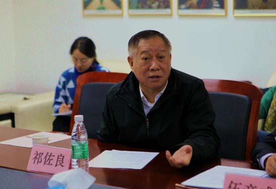 中国整形美容协会副会长祁佐良教授说，为了促进行业发展，很多事情，需要国家从政府的层面给予一些政策的支持。