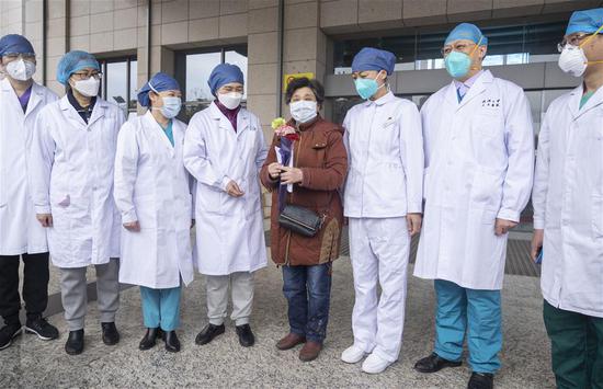 凤凰平台开户注册 1 武汉大学人民医院东分院第600例COVID-19治愈出院 1