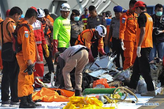 凤凰平台开户注册 2 印度尼西亚坠毁飞机上的189人可能已经死亡:搜救机构 2
