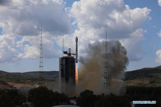 A Gaofen-11 02 satellite is launched by a Long March-4B rocket from the Taiyuan Satellite Launch Center in north China's Shanxi Province, Sept. 7, 2020. China launched a new optical remote-sensing satellite from the Taiyuan Satellite Launch Center in northern Shanxi Province on Monday. The Gaofen-11 02 satellite was launched by a Long March-4B rocket at 1:57 p.m. (Beijing Time), according to the center. It was the 345th flight mission by a Long March carrier rocket. (Photo by Zheng Taotao/Xinhua)