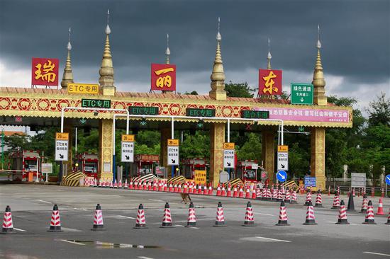 The expressway toll gates for entry into Ruili City in the southwest Yunnan Province are closed as the city authorities announced a lockdown following reports of imported cases.