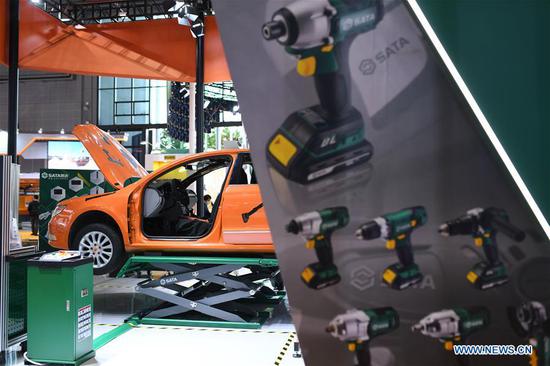 Photo taken on Nov. 5, 2020 shows the automobile assembling equipment at the booth of SATA at the Equipment exhibition area during the third China International Import Expo (CIIE) in Shanghai, east China. (Xinhua/Li Renzi) 