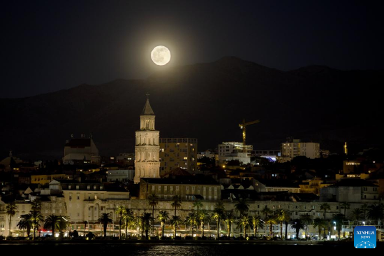 Photo taken on Jan. 18, 2022 shows a full Moon above Split, Croatia. (Miroslav Lelas/PIXSELL via Xinhua)