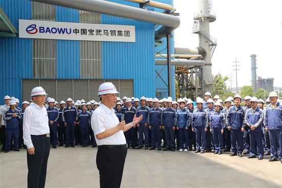 Chinese President Xi Jinping, also general secretary of the Communist Party of China Central Committee and chairman of the Central Military Commission, communicates with staff and workers while visiting Magang Group of China Baowu Steel Group in Ma'anshan, east China's Anhui Province, Aug. 19, 2020. Xi on Wednesday visited Ma'anshan city in Anhui. (Xinhua/Ju Peng)