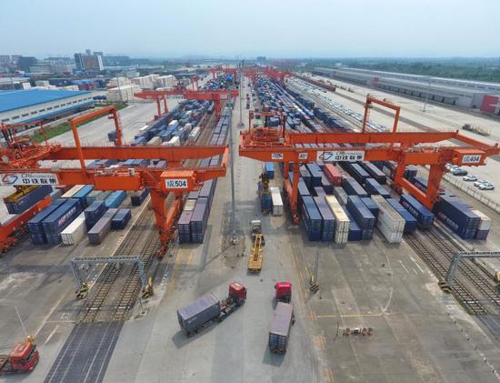 Aerial photo taken on Aug. 5, 2020 shows the Chengdu International Railway Port in Chengdu, capital of southwest China's Sichuan Province. (Xinhua/Liu Kun)