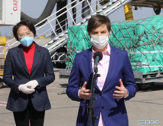 Serbian Prime Minister Ana Brnabic (front) speaks at a welcoming event of China's Sinopharm vaccine at the Belgrade Airport in Serbia, April 5, 2021. A new batch of shipment of COVID-19 vaccines from China arrived in Belgrade on Monday. (Tanjug/Handout via Xinhua)