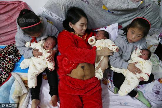 Woman Gives Birth To Triplets 9 Years After Twin Girls China News Sina English