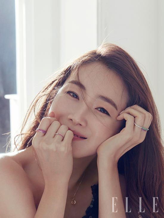 Korean Actress Choi Ji Woo Drops Surprise Wedding