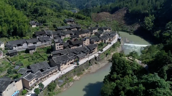 After decades of poverty alleviation, Xiadang has taken on a new look and is easily accessible from the outside. (Picture taken in July 2020.)