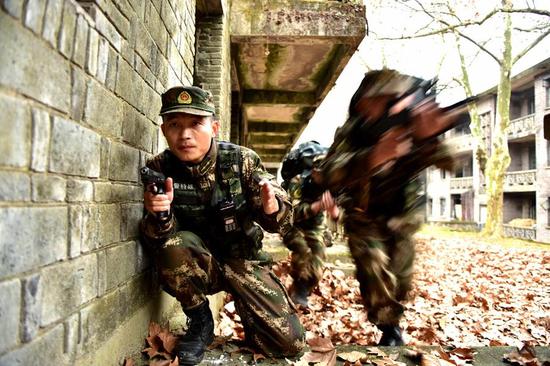 People's Liberation Army personnel across the nation began military training on the land, water and in the air starting on Jan. 3, 2018. (Photo/Xinhua)