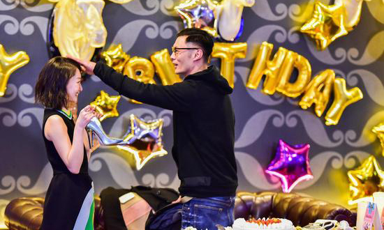 周冬雨余文乐拍《相爱吧》却被喷? 周冬雨余文乐拍《相爱吧》却被喷?