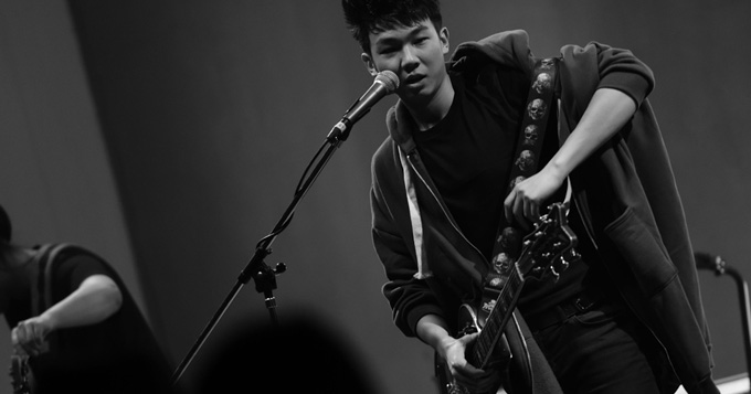 白举纲献唱“狂禅”Live 有望合作冯小刚