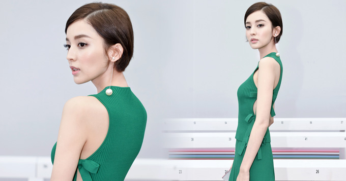 娜扎米兰连轴看秀 绿裙时髦优雅大气