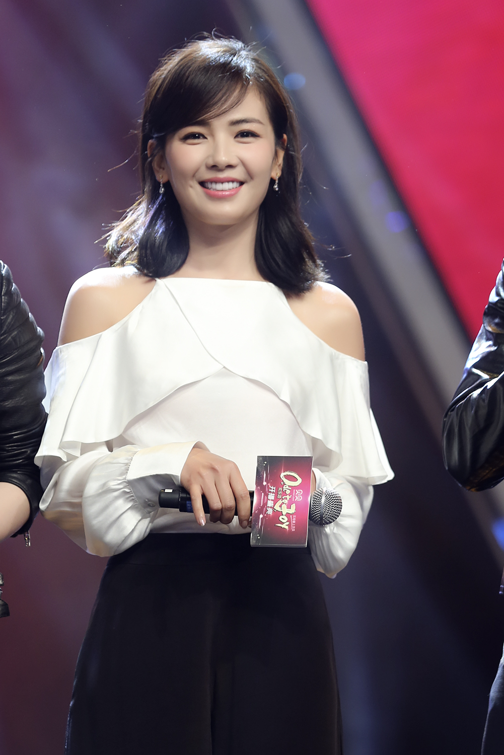 刘涛亮相助阵《欢乐颂》 时尚范儿引瞩目