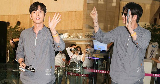 朴海镇飞中国录节目 向粉丝挥手亲和十足