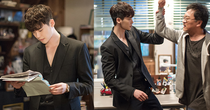 组图：《W》李钟硕动作戏花絮 眼神专注超敬业