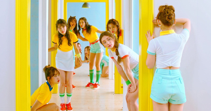 韩团I.O.I新歌预告 清纯萌妹活泼少女风