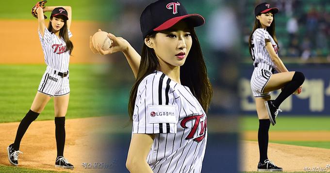 长腿韩女星景丽为棒球赛开球 身材超性感