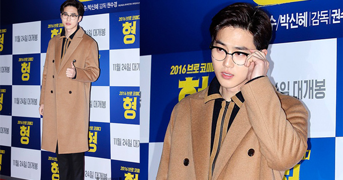 组图：EXO成员SUHO亮相 戴眼镜变禁欲系男神