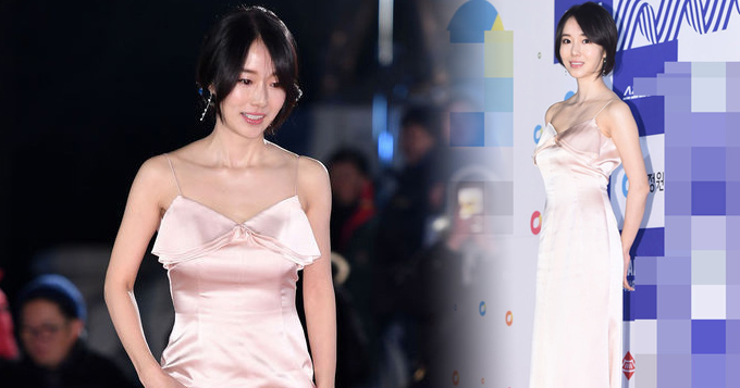 组图：上届影后李贞贤走红毯  吊带裙柔美风情