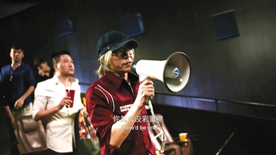 《西游》正片最后的彩蛋,是周星驰继2008年《长江七号》上映9年后,再次正式现身大银幕。