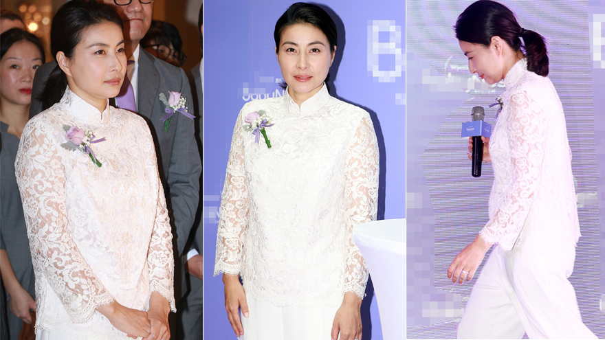 郭晶晶二胎后哺乳期出席活动 穿蕾丝裙打扮似贵妇