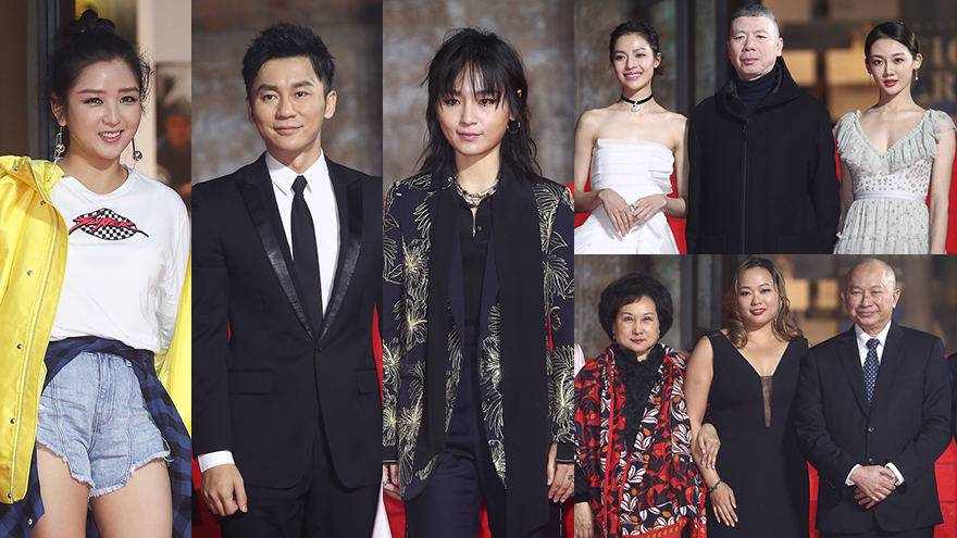 冯小刚领两女主走红毯