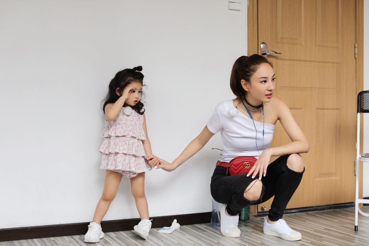 惊喜又欣慰!郑希怡实力上演“不可思议”的转变