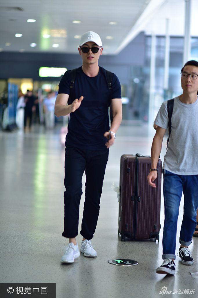 行走的荷尔蒙 M_ae-fyhskrq3061002.jpg