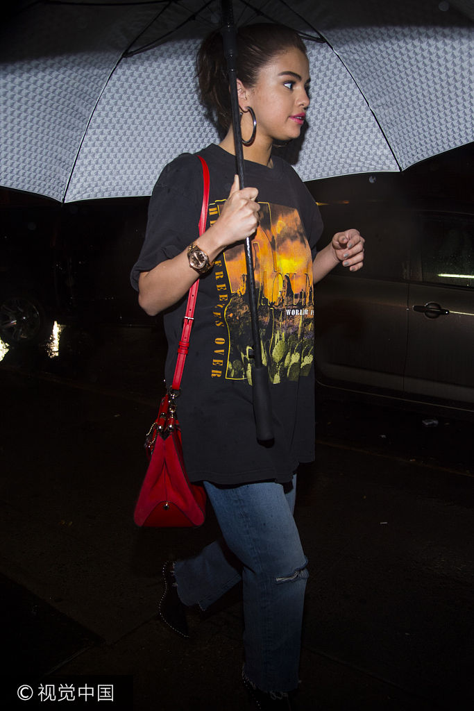 赛琳娜男朋友本尼照片 MDEO-fykqmrw1062231.jpg