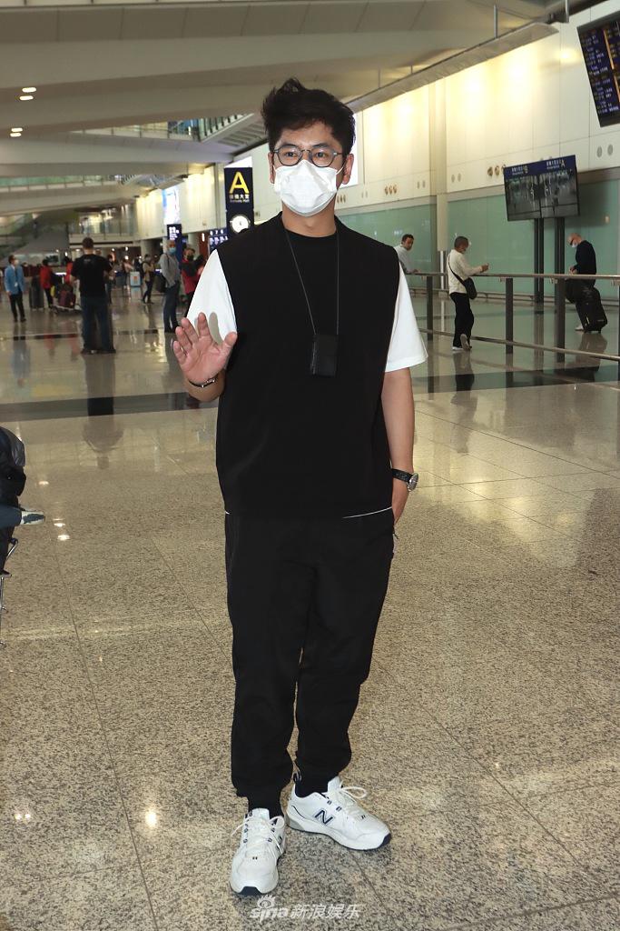 阿迪达斯清风系列-爱游戏(ayx)官网网站_ayx.com