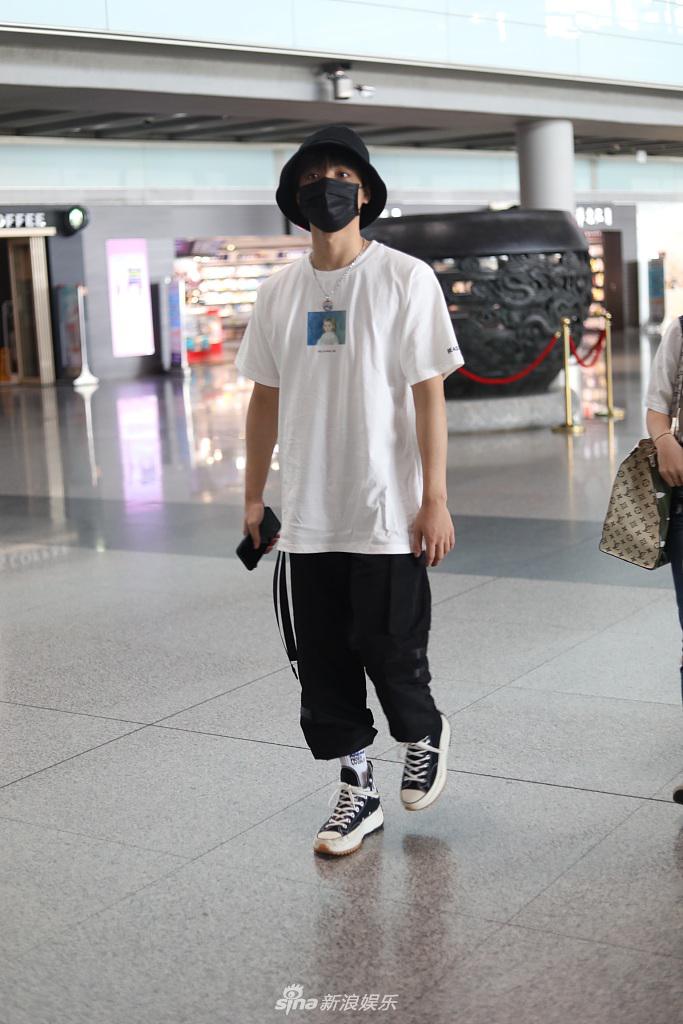 ac米兰vs曼联-乐鱼app(leyu)官方网站-乐鱼官网