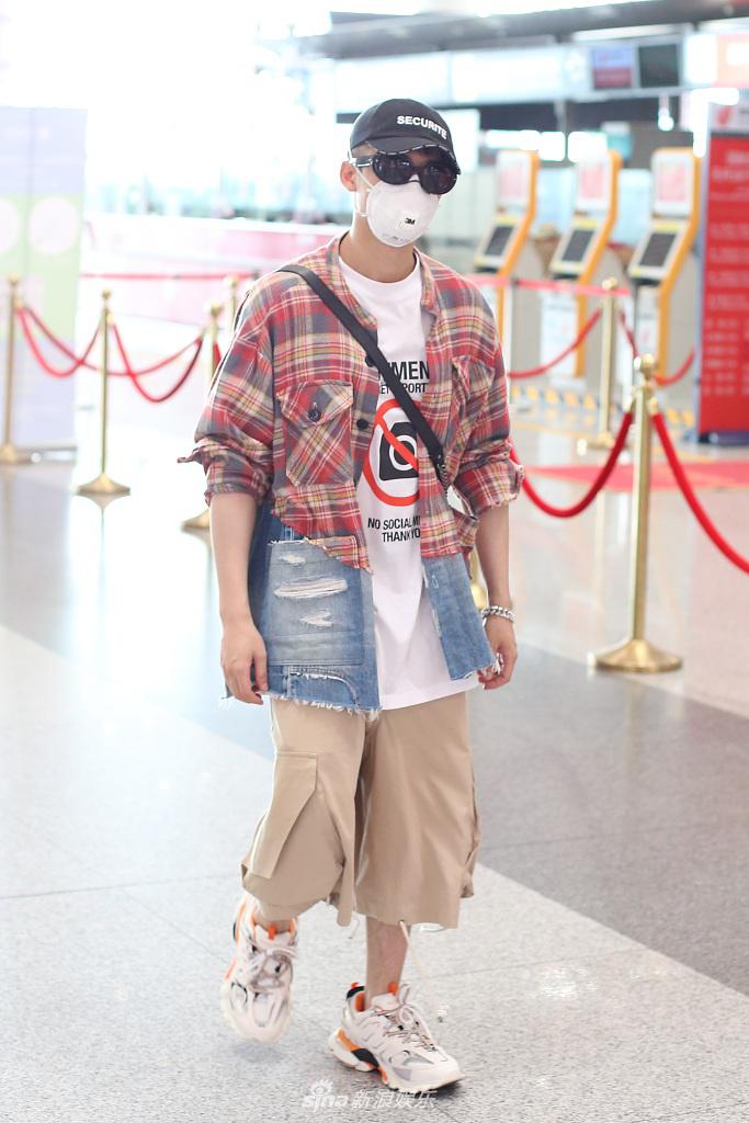 苏亚雷斯与埃弗拉-乐鱼app(leyu)官方网站-乐鱼官网